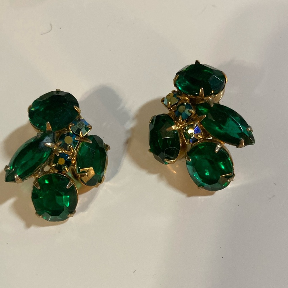Sophisticated Green and Gold Cluster Earrings